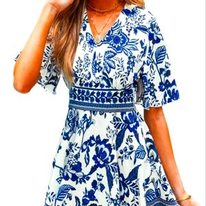 New Cupshe V Neck, Blue Floral Short Sleeve Mini Dress